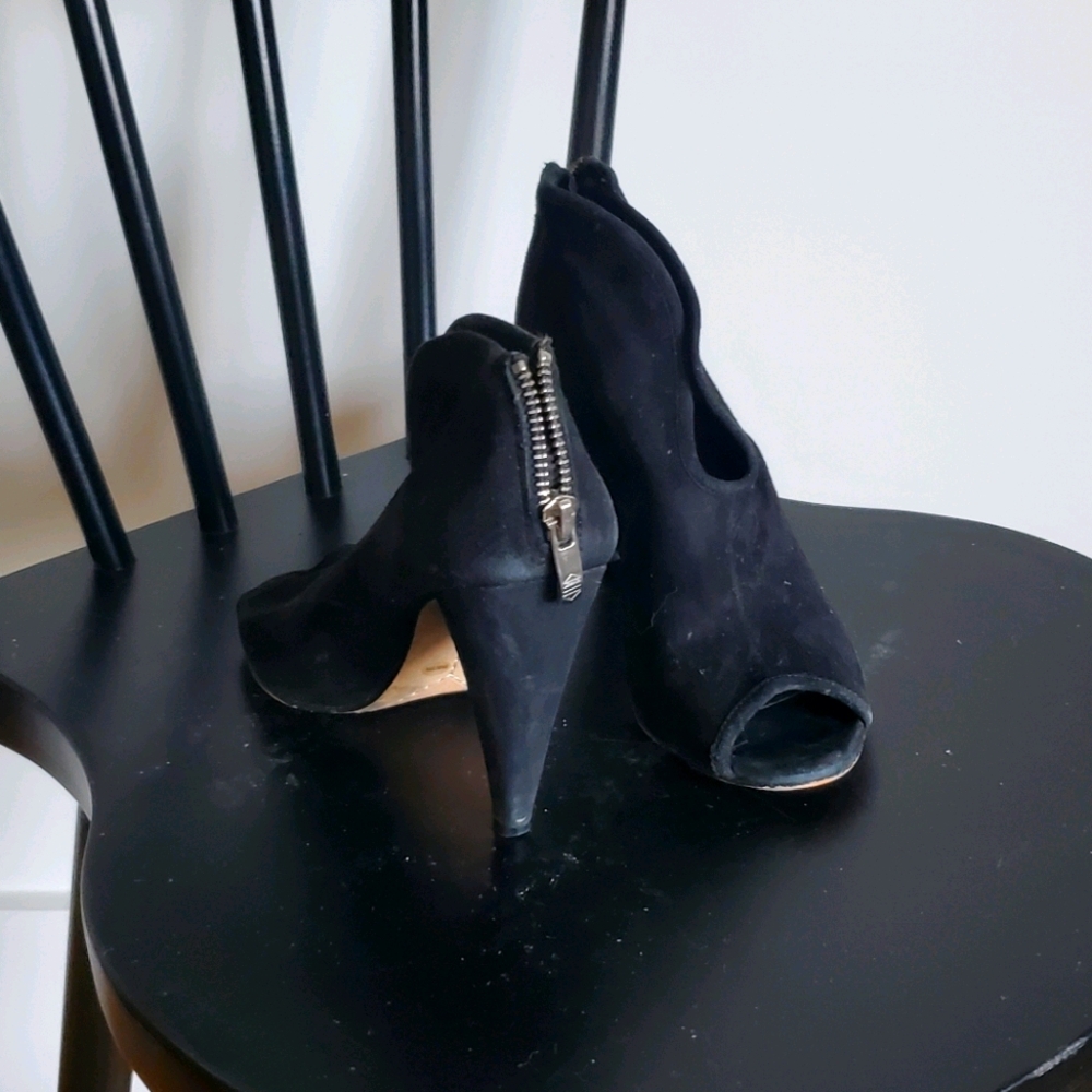 Vince Camuto Open Toe Suede Heels